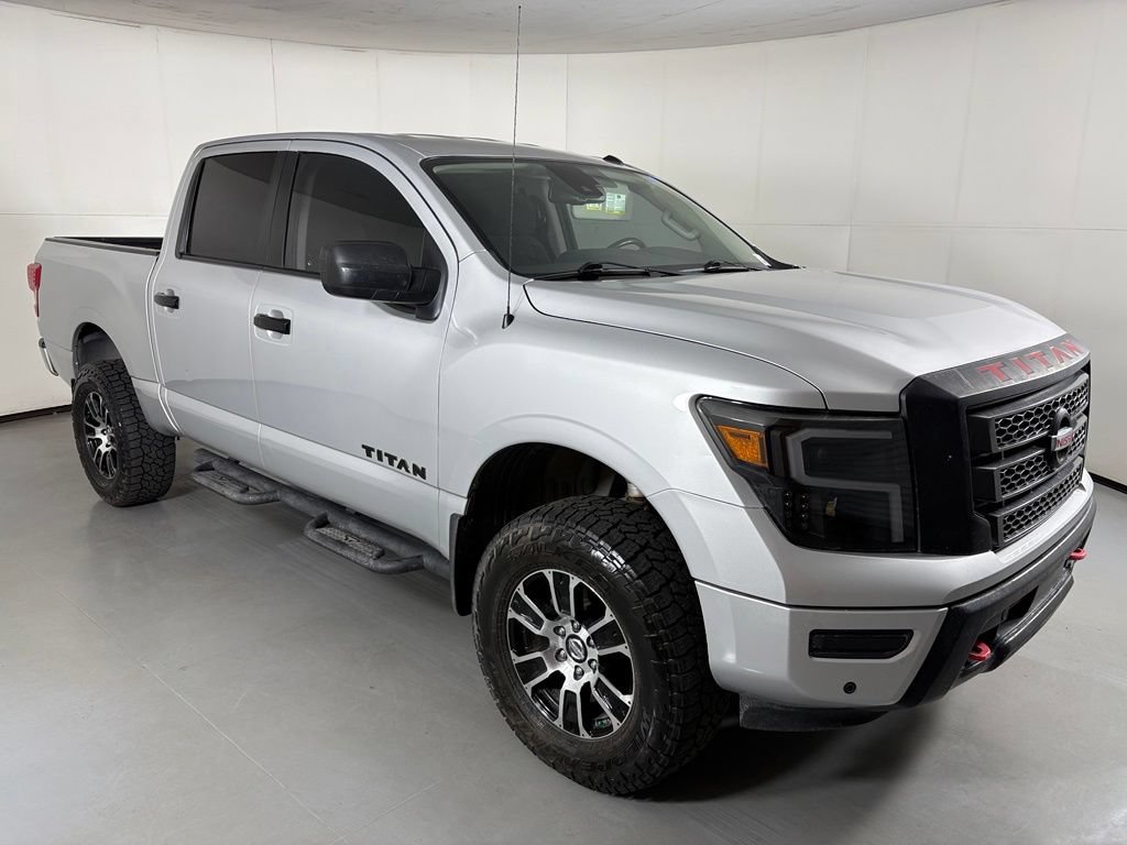 Used 2021 Nissan Titan SV w/ SV Convenience Package AWD/4WD image 2