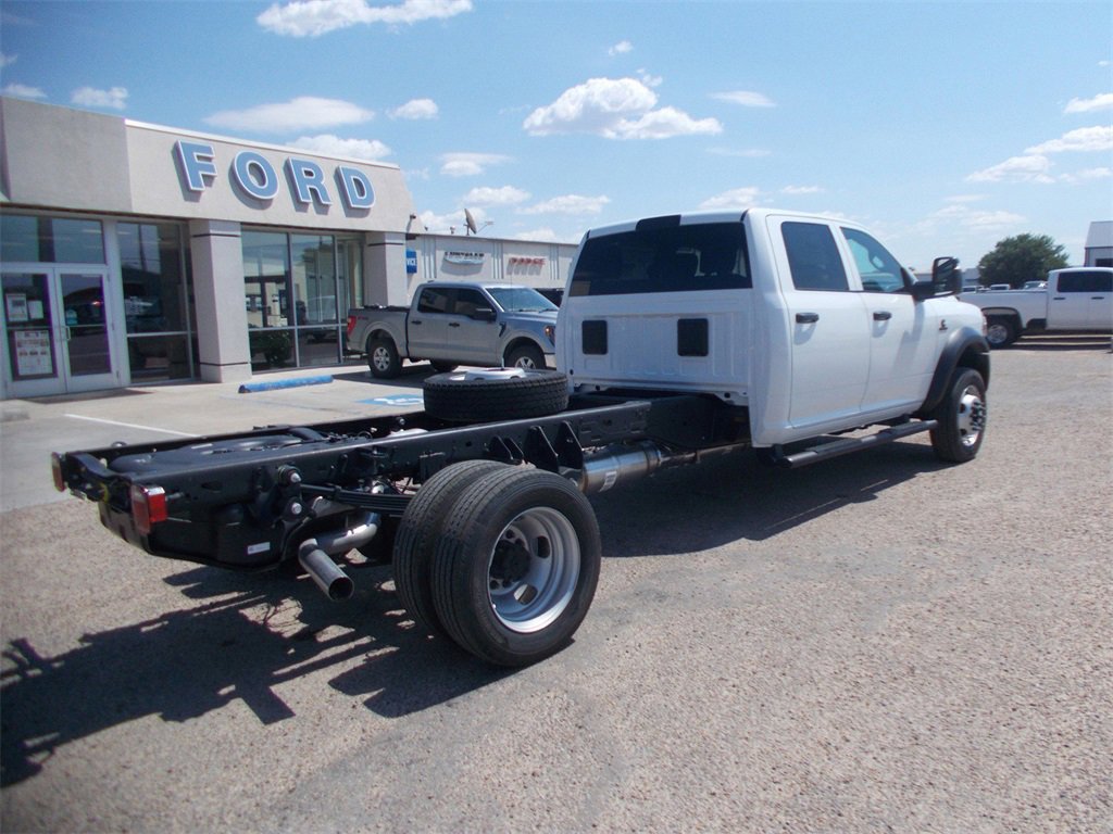 New 2024 RAM 5500 Tradesman image 3