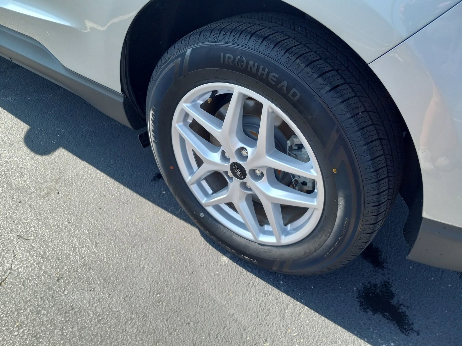 Used 2024 Ford Edge SEL image 11