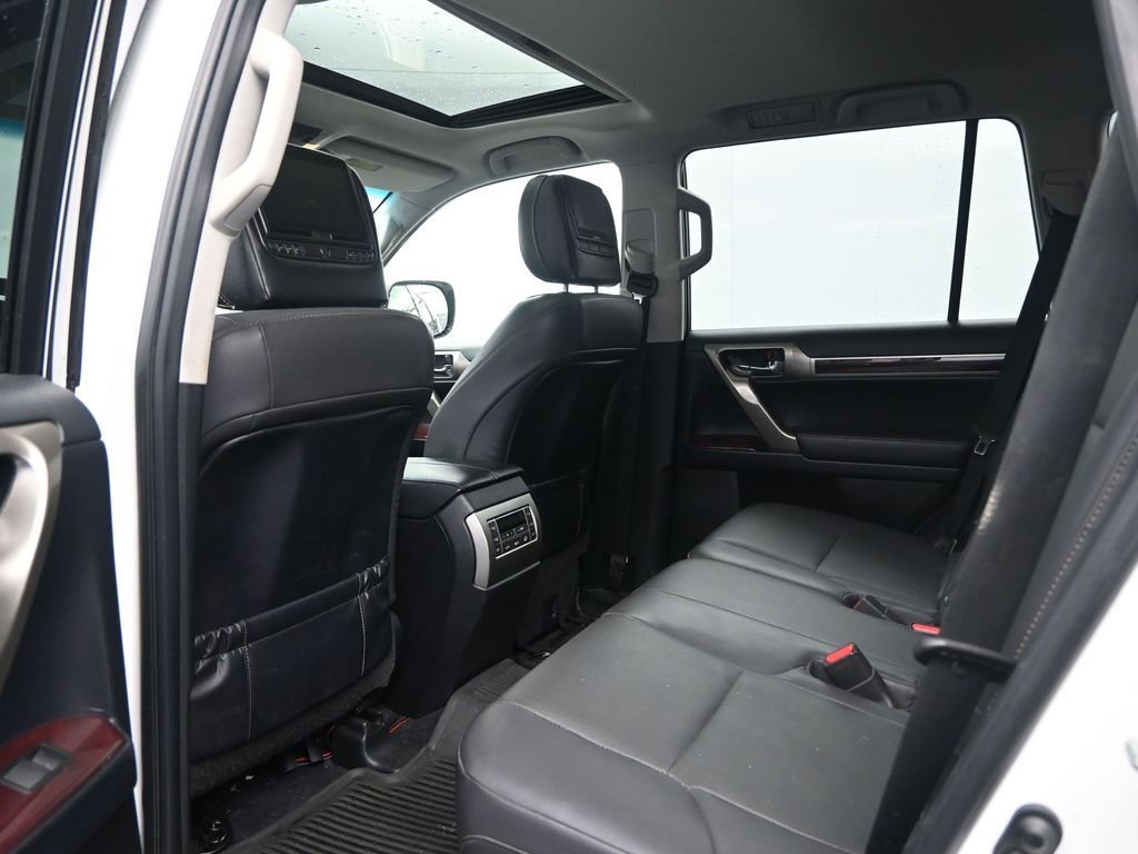 Used 2019 Lexus GX 460 image 27