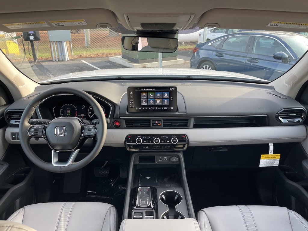 New 2025 Honda Pilot EX-L image 6