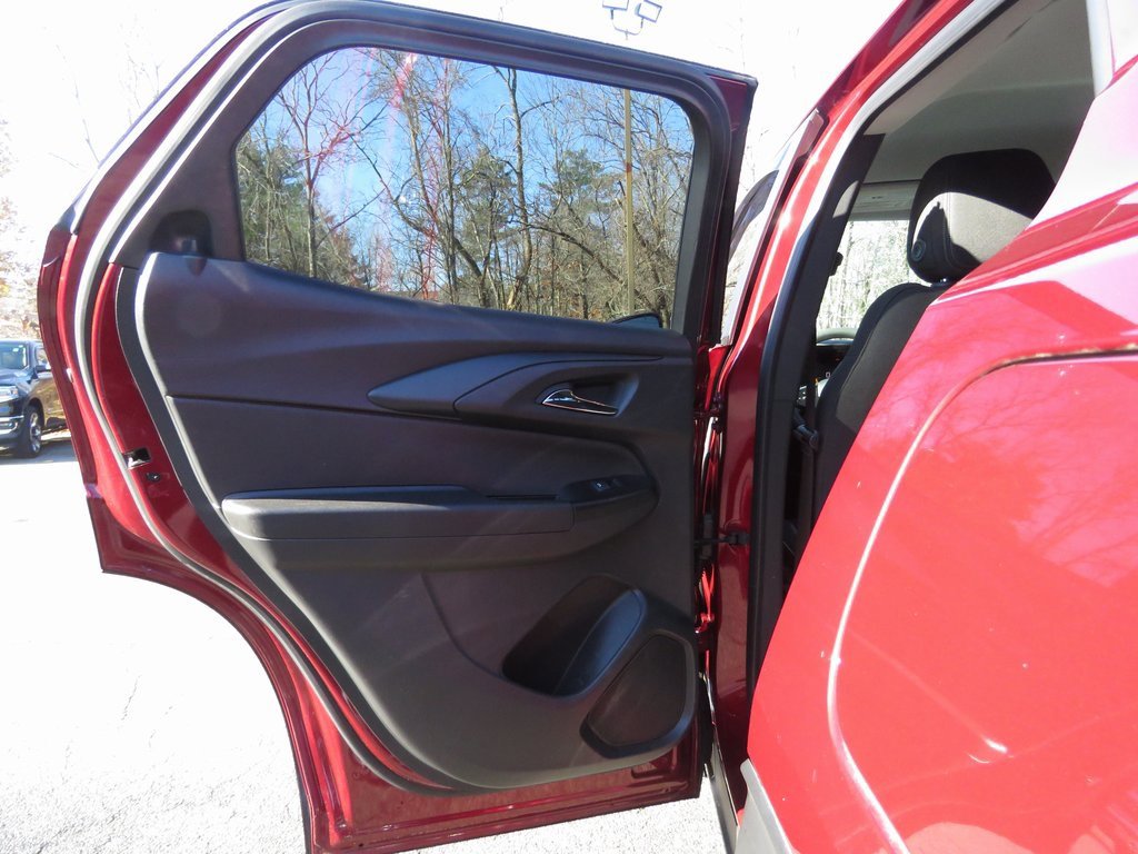 Used 2024 Chevrolet TrailBlazer LT w/ Driver Confidence Package image 19