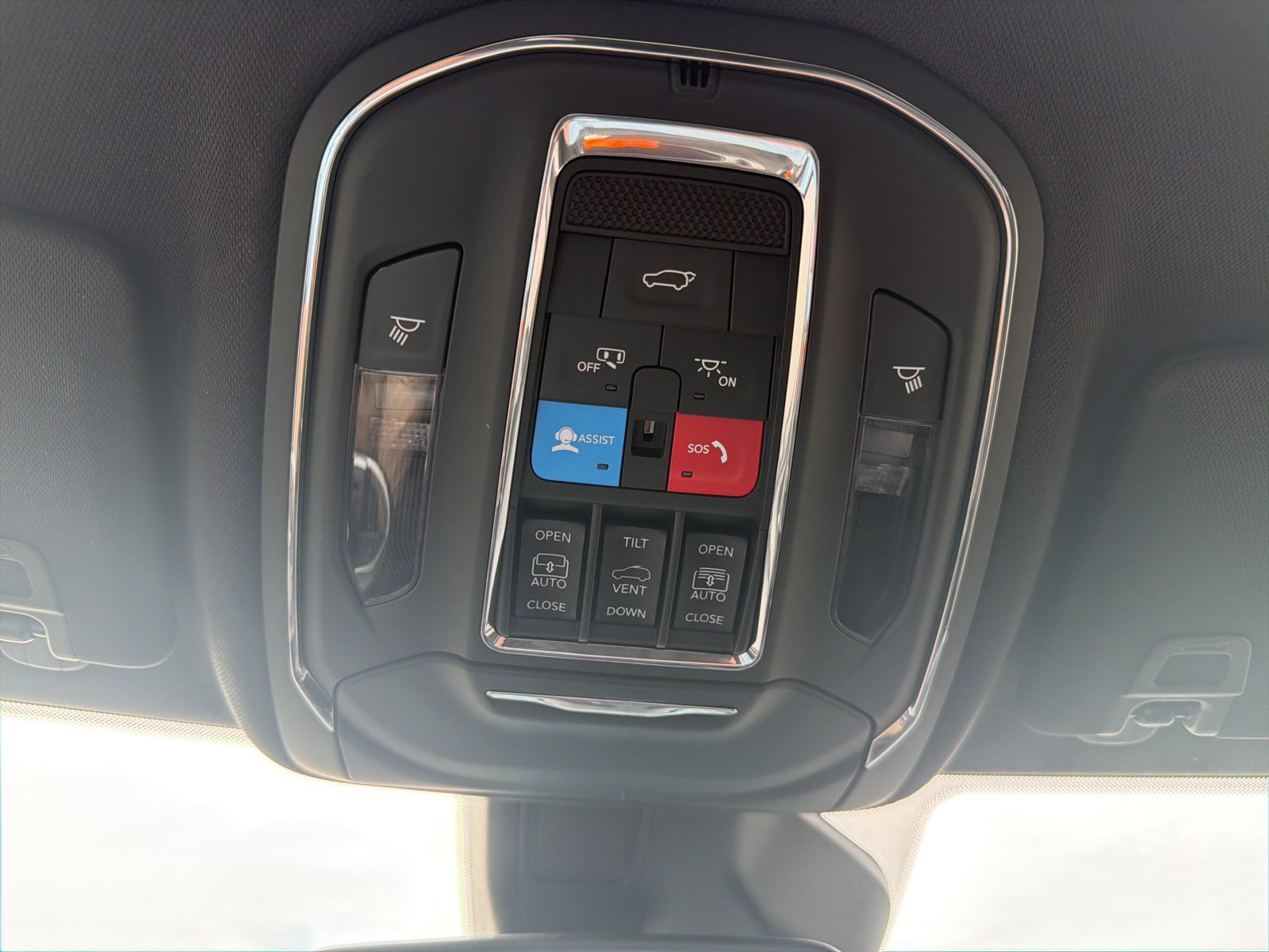 Used 2024 Jeep Grand Cherokee Limited 4xe AWD/4WD image 12