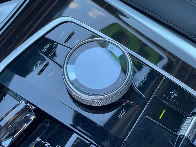 Used 2023 BMW X7 xDrive40i w/ Executive Package image 27