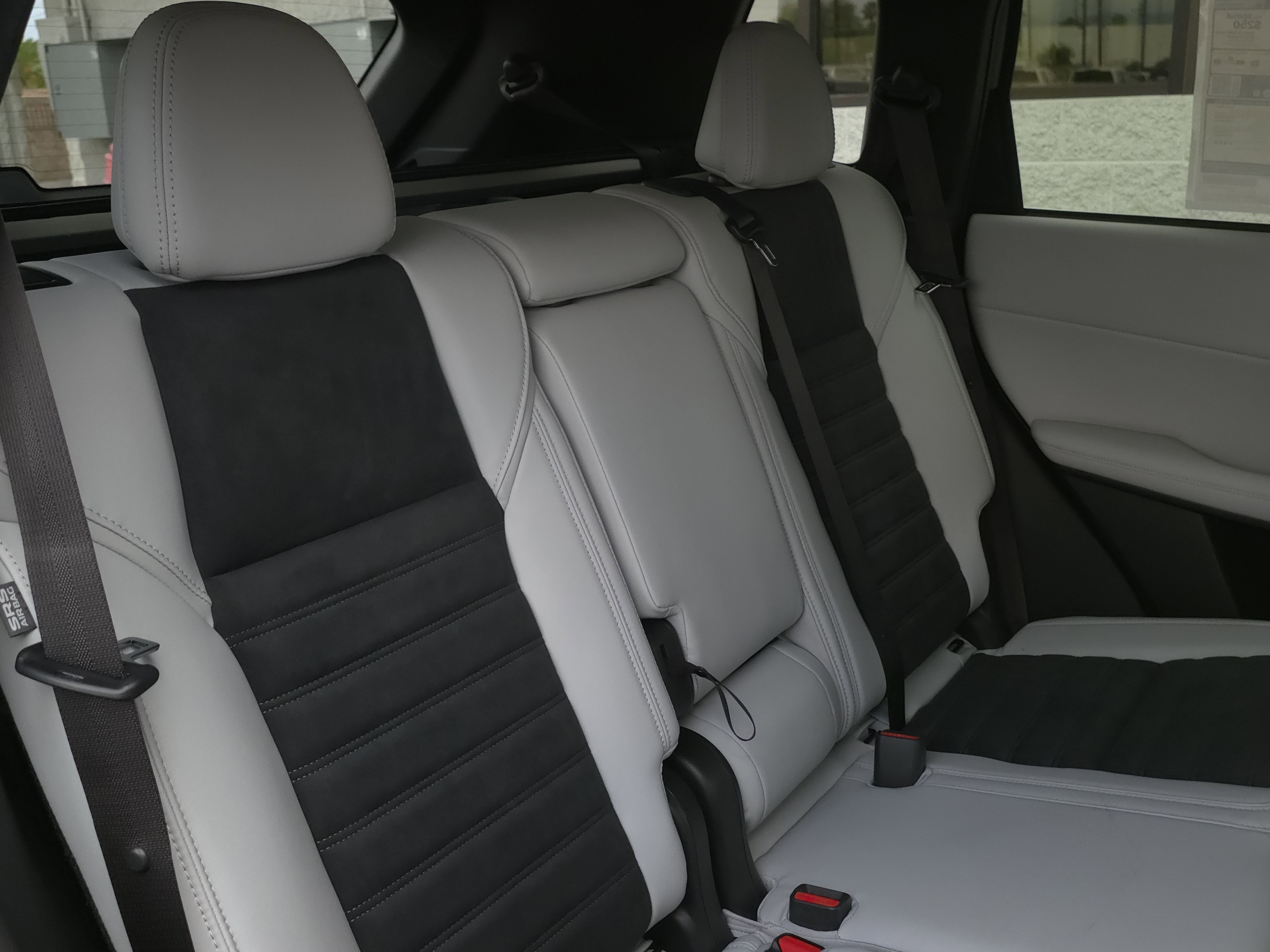 New 2025 Mitsubishi Outlander SE image 26