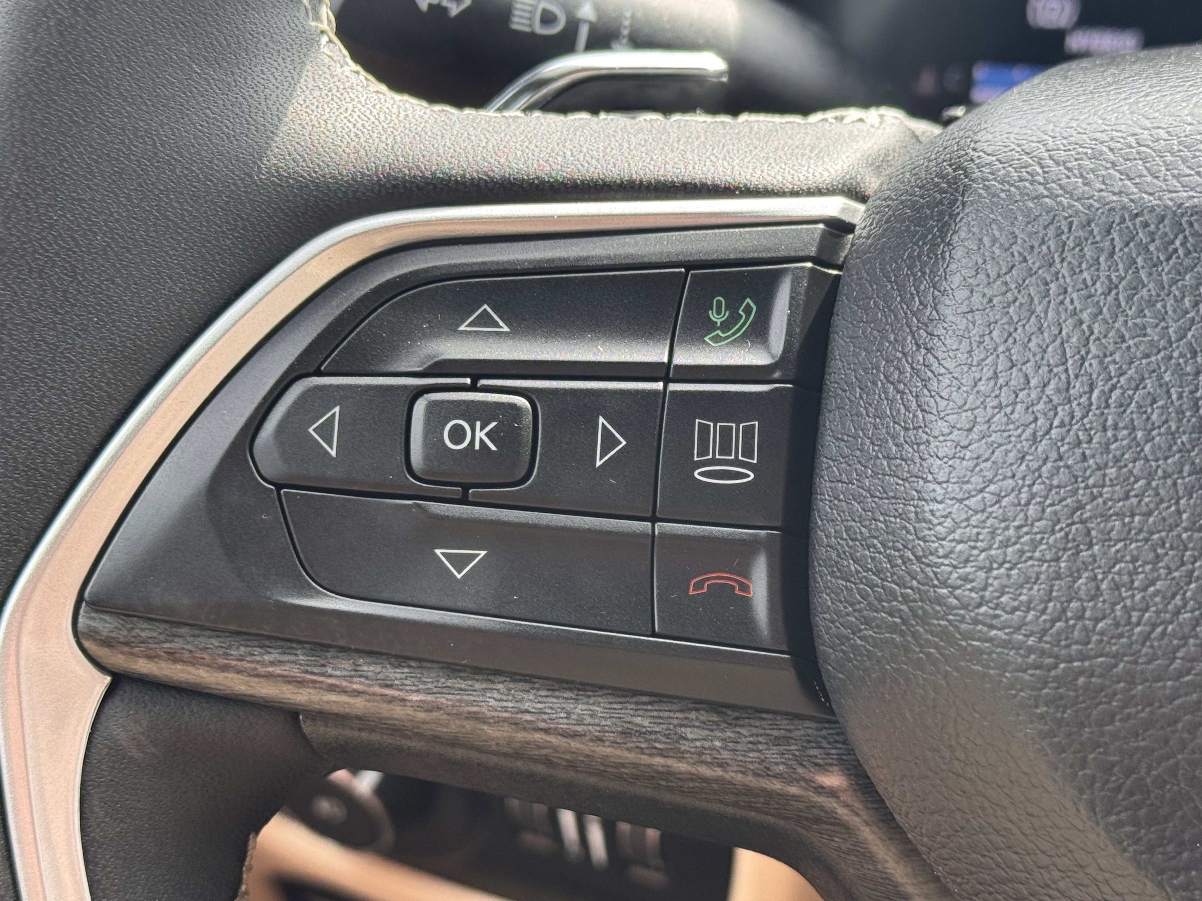 Used 2024 Jeep Grand Cherokee Limited 4xe image 20