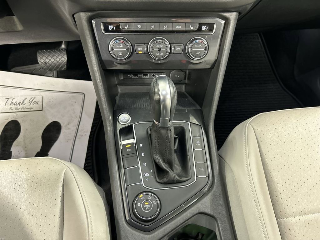 Used 2019 Volkswagen Tiguan SEL AWD/4WD image 17