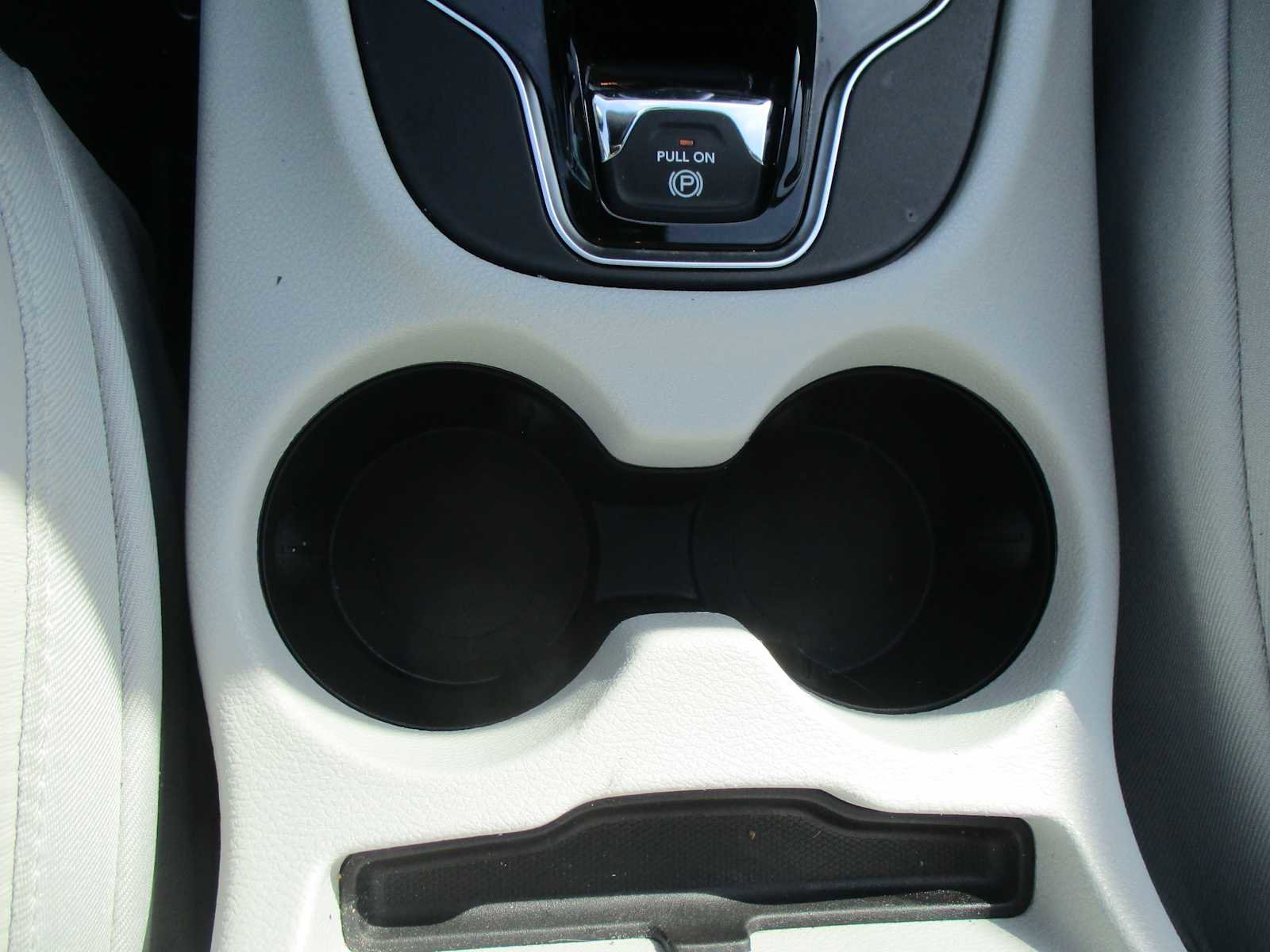 Used 2019 Jeep Cherokee Overland w/ Technology Group image 20