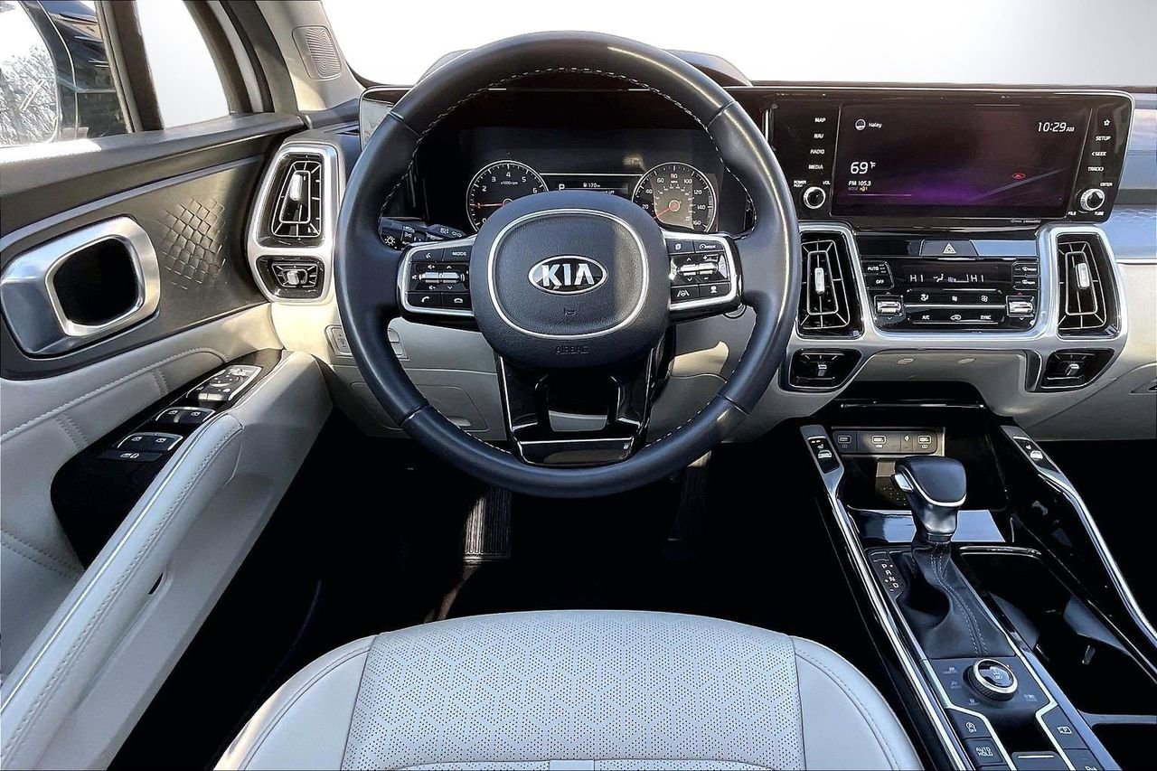 Used 2021 Kia Sorento SX image 12