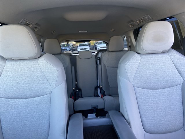 Used 2023 Toyota Sienna LE FWD image 19