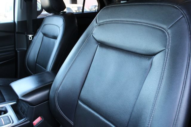 Used 2022 Ford Explorer Limited RWD image 5