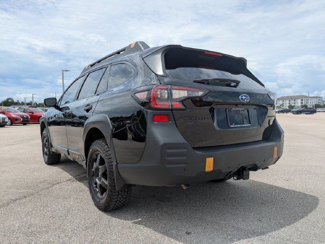 Used 2025 Subaru Outback Wilderness AWD/4WD image 7