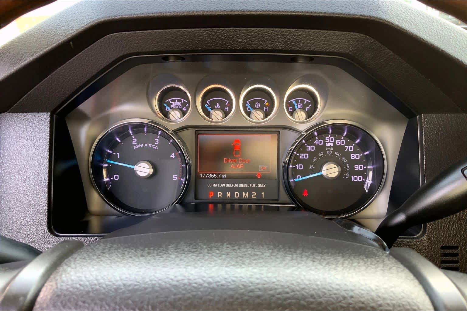 Used 2015 Ford F250 Platinum w/ FX4 Off-Road Package AWD/4WD image 24