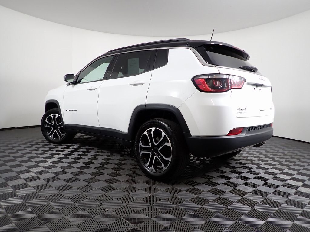 Used 2022 Jeep Compass Limited image 11