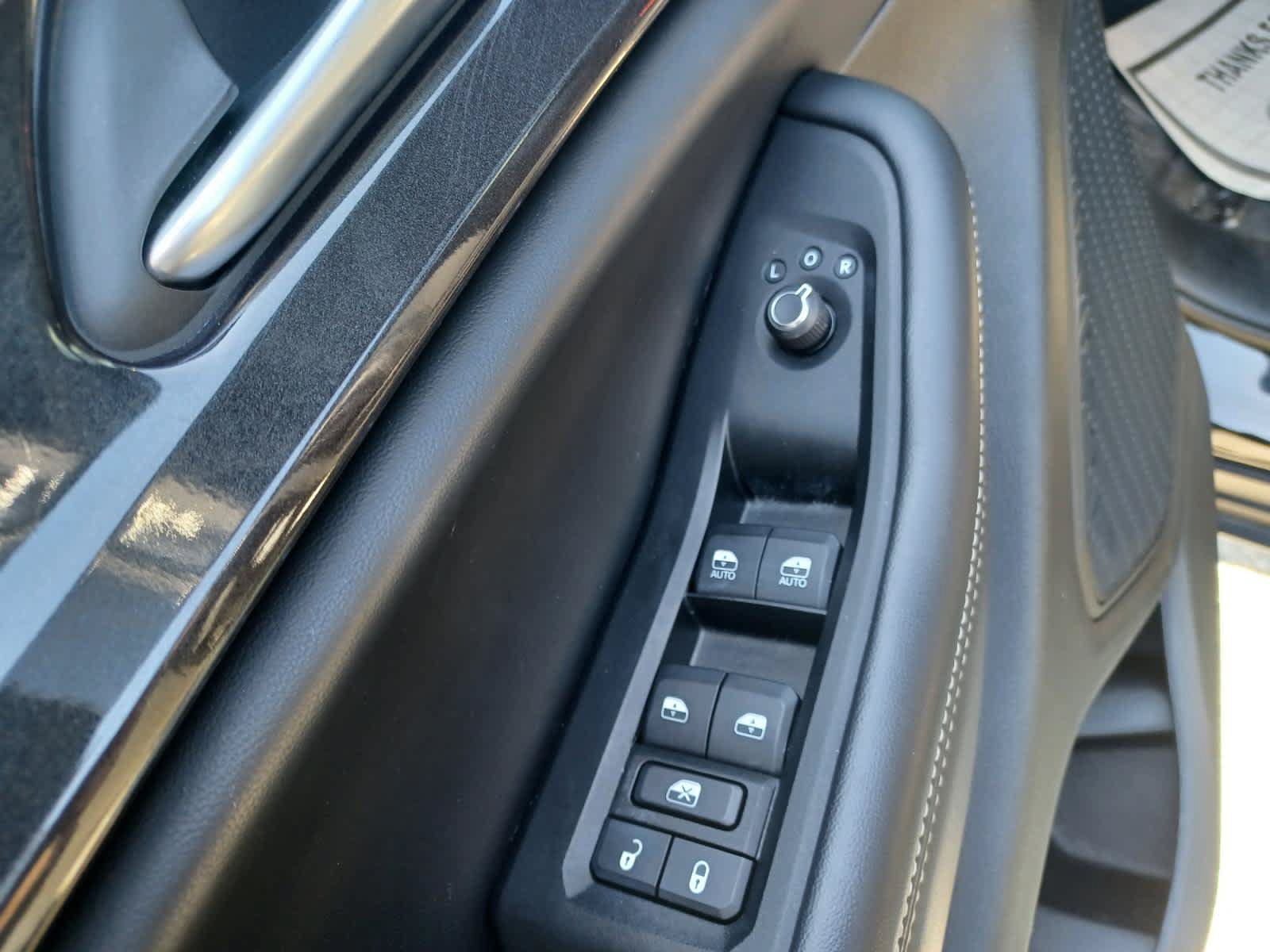 Used 2023 Jeep Grand Cherokee Altitude AWD/4WD image 16