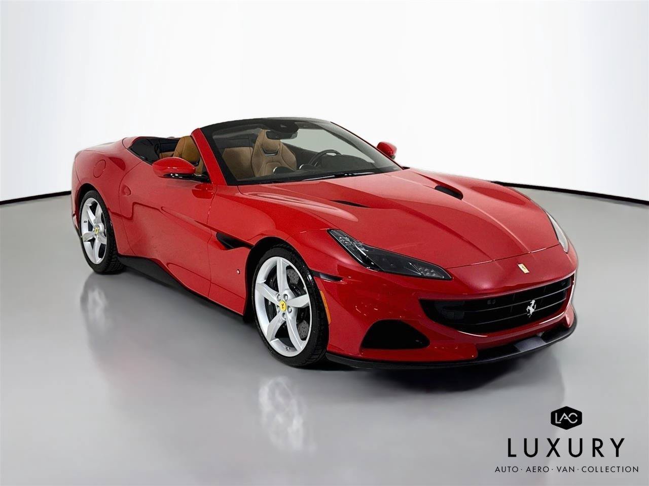 Used 2023 Ferrari Portofino M RWD image 3