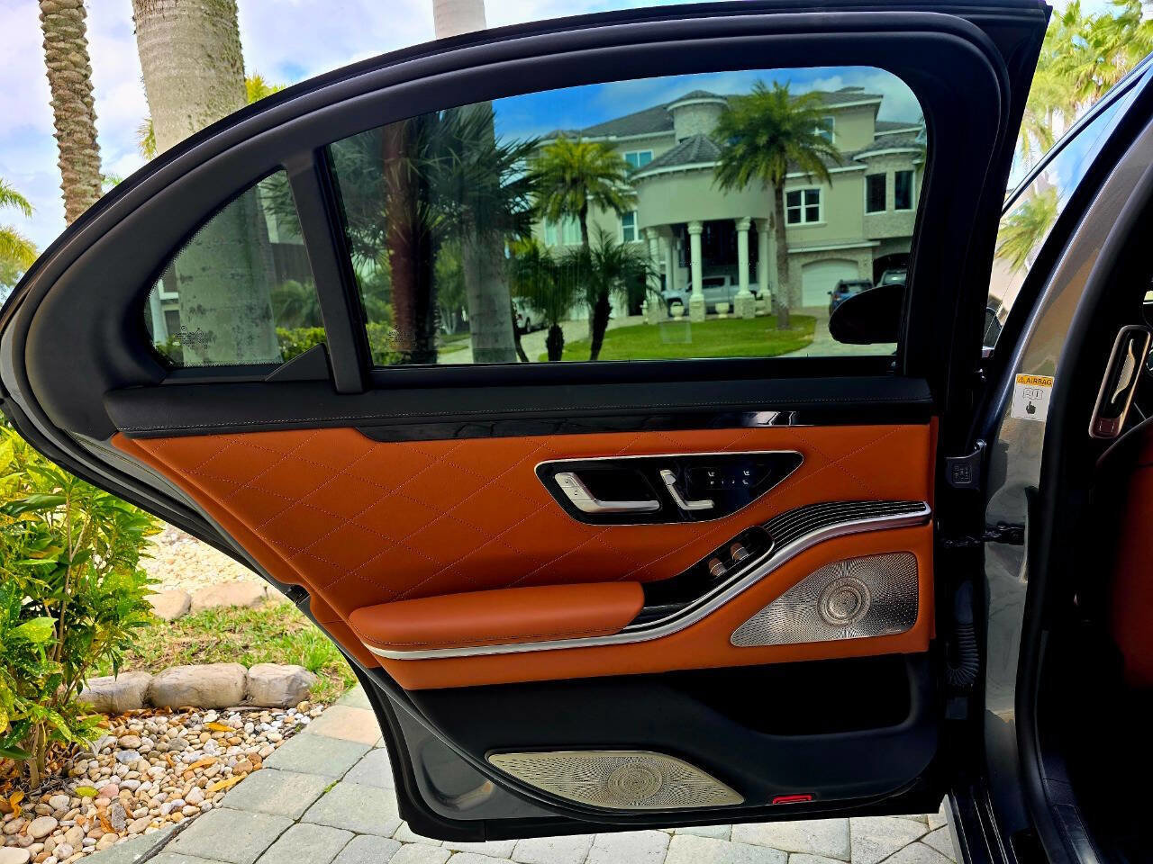 Used 2022 Mercedes-Benz S 580 4MATIC Sedan w/ Rear Seat Package image 99