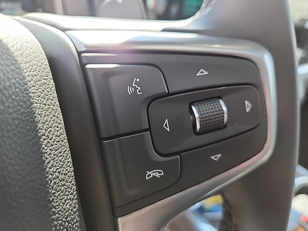 New 2026 Chevrolet Silverado 1500 LTZ w/ LTZ Premium Package AWD/4WD image 13