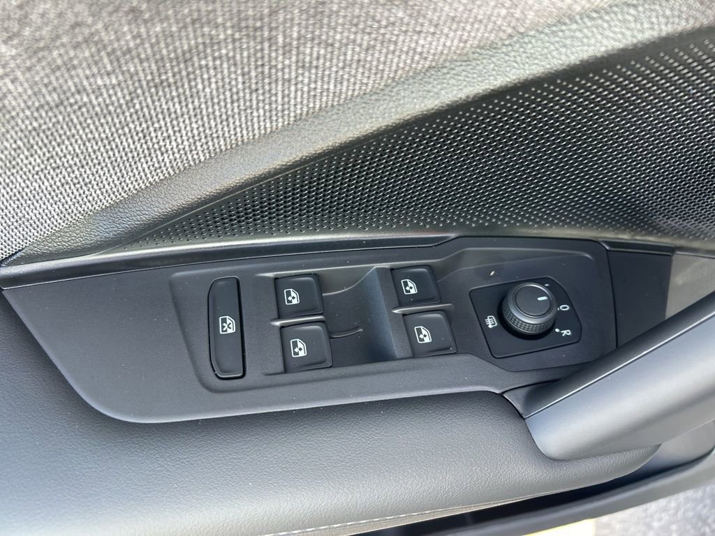 New 2026 Volkswagen Tiguan S image 12