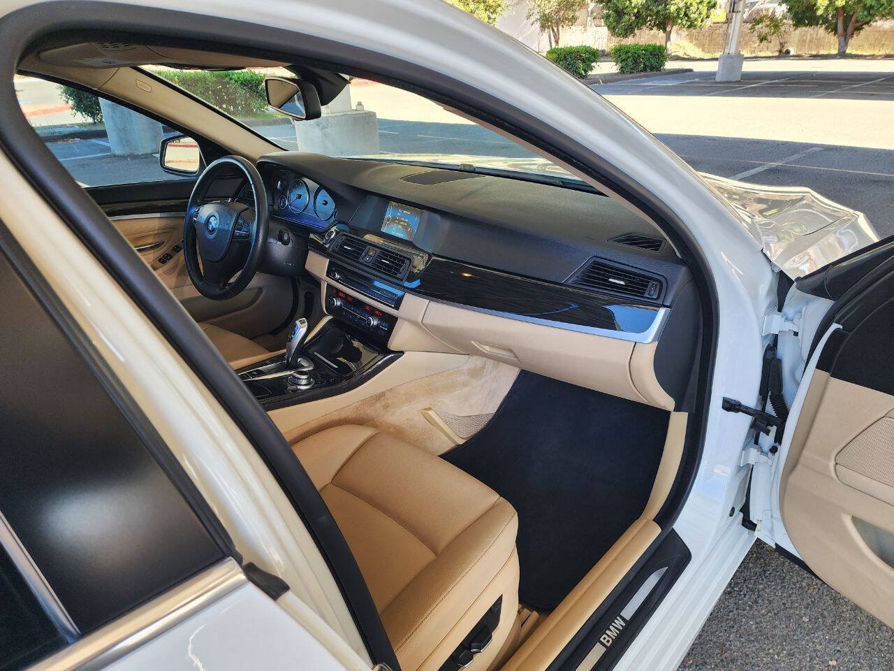 Used 2013 BMW 528i Sedan RWD image 14