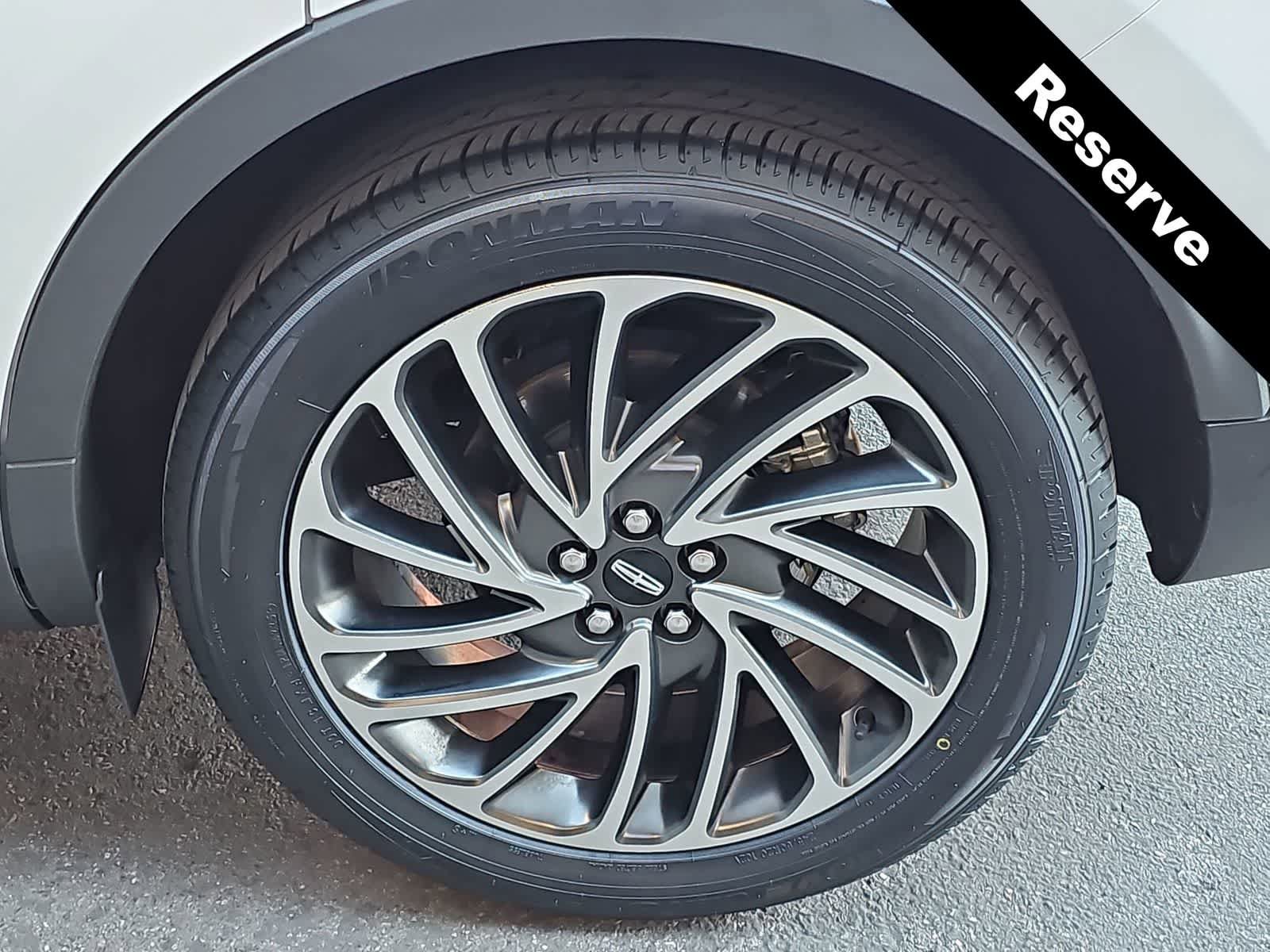 Used 2020 Lincoln Nautilus Reserve FWD image 12
