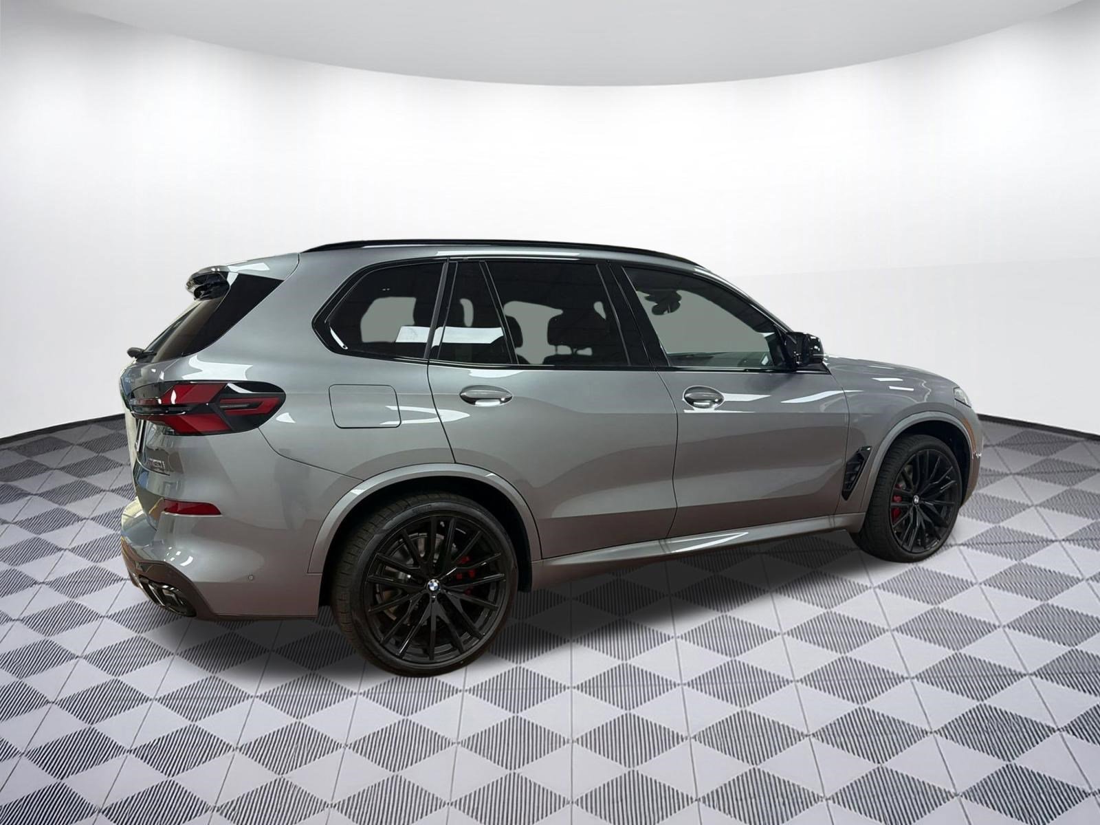 New 2026 BMW X5 M60i image 8