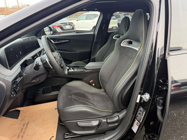 Used 2023 Kia EV6 GT image 17