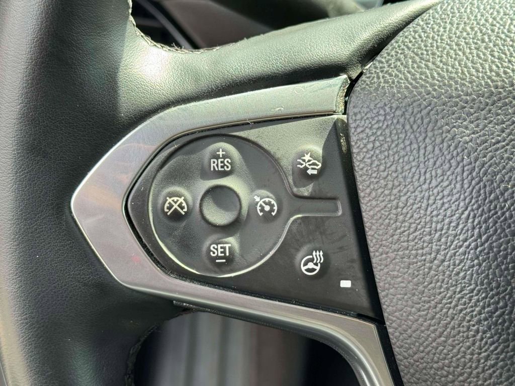 Used 2023 Chevrolet Traverse LT w/ LT Premium Package AWD/4WD image 18