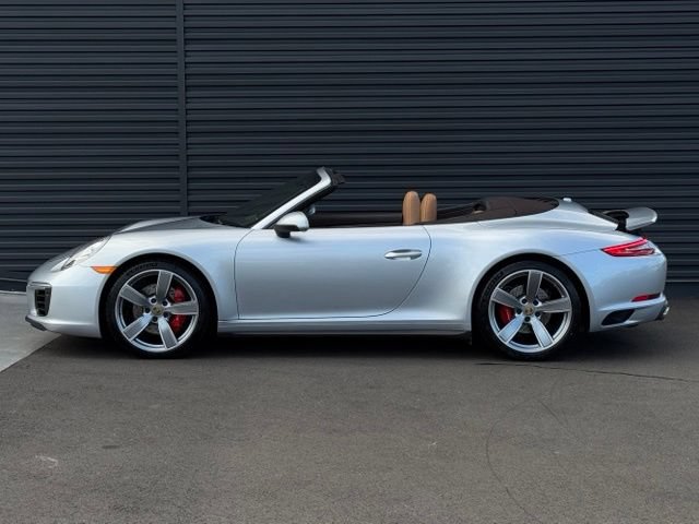 Used 2018 Porsche 911 Carrera 4S AWD/4WD image 2