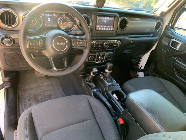 Used 2023 Jeep Gladiator Sport AWD/4WD image 21