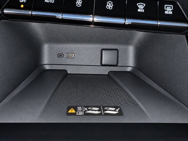 Used 2026 Chevrolet Traverse RS AWD/4WD image 29