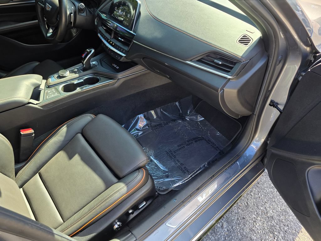 Used 2022 Cadillac CT4 V w/ Technology Package RWD image 32