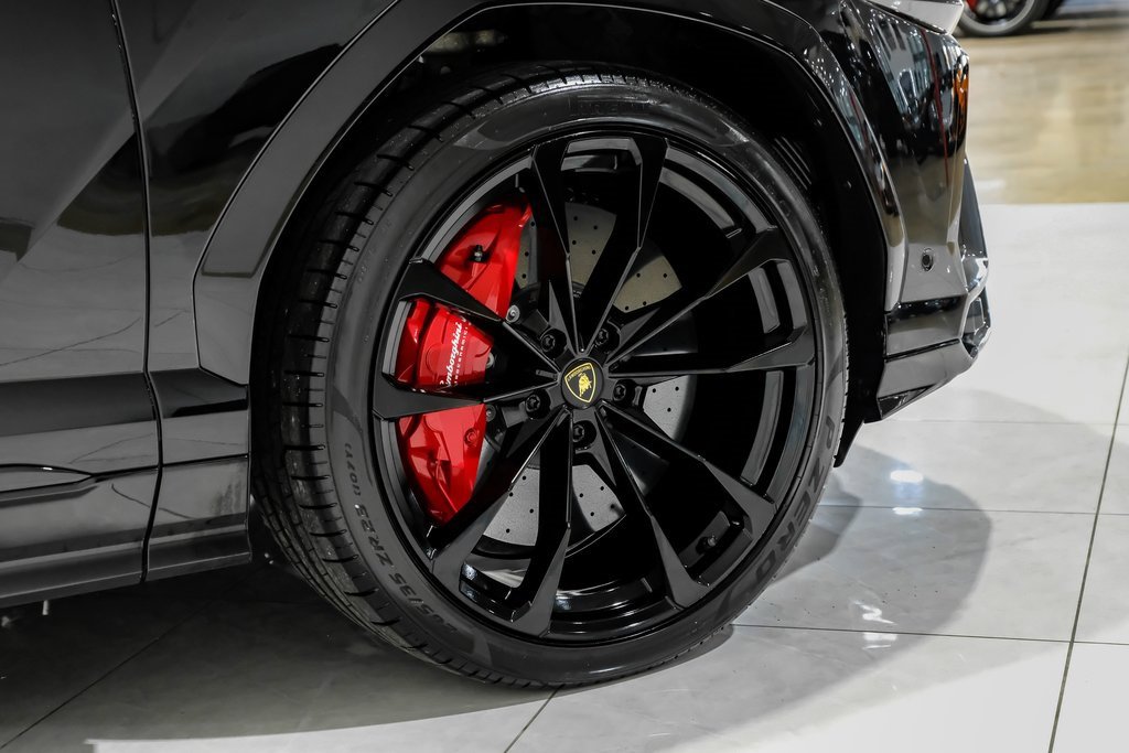 Used 2022 Lamborghini Urus image 54