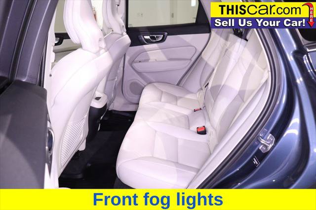 Used 2021 Volvo XC60 T5 Momentum w/ Premium Package FWD image 24