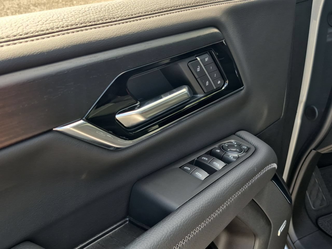 New 2026 GMC Yukon Denali AWD/4WD image 23