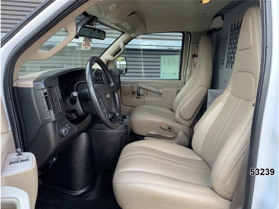 Used 2021 Chevrolet Express 3500 w/ Driver Convenience Package RWD image 23