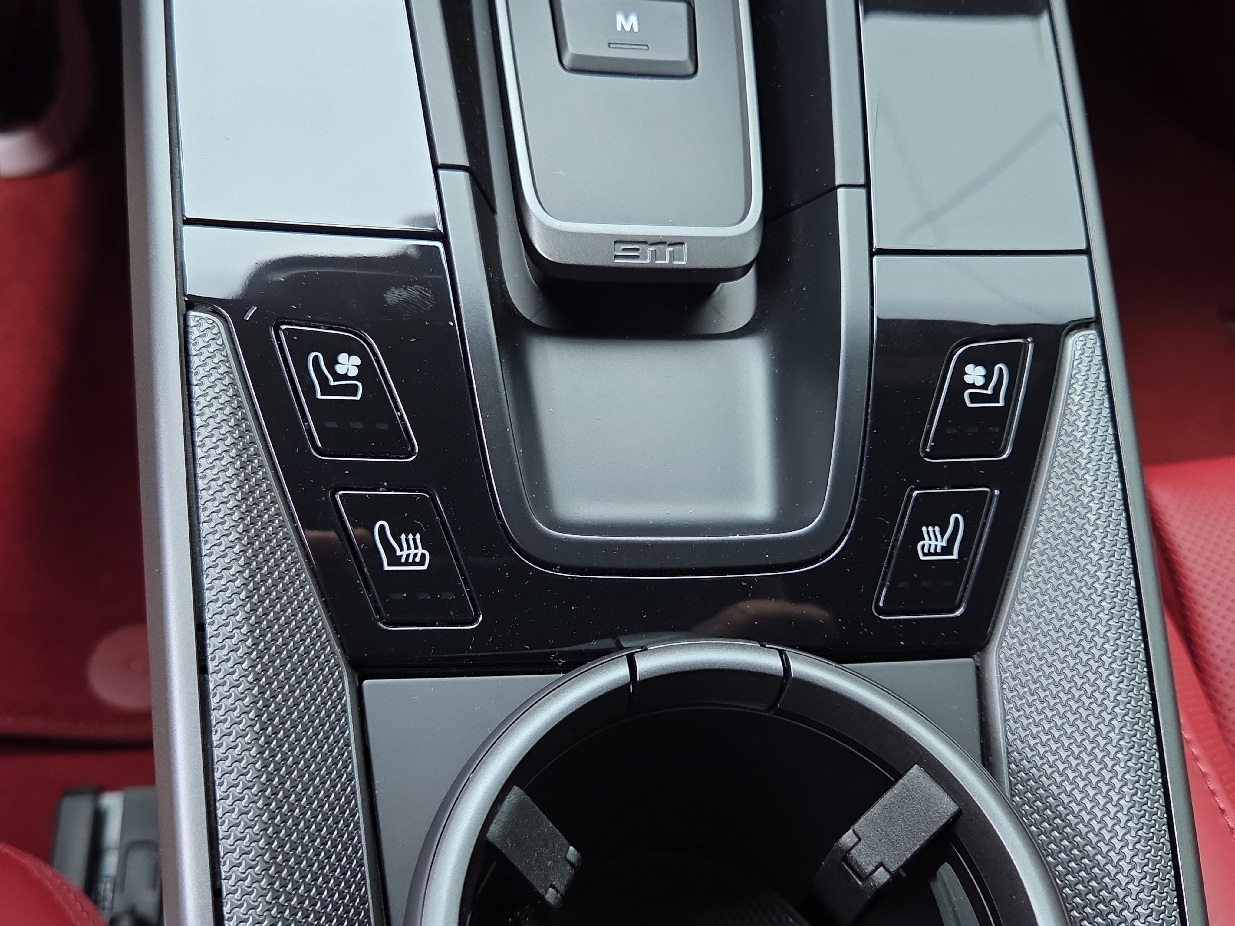 Certified 2024 Porsche 911 Carrera 4S image 24