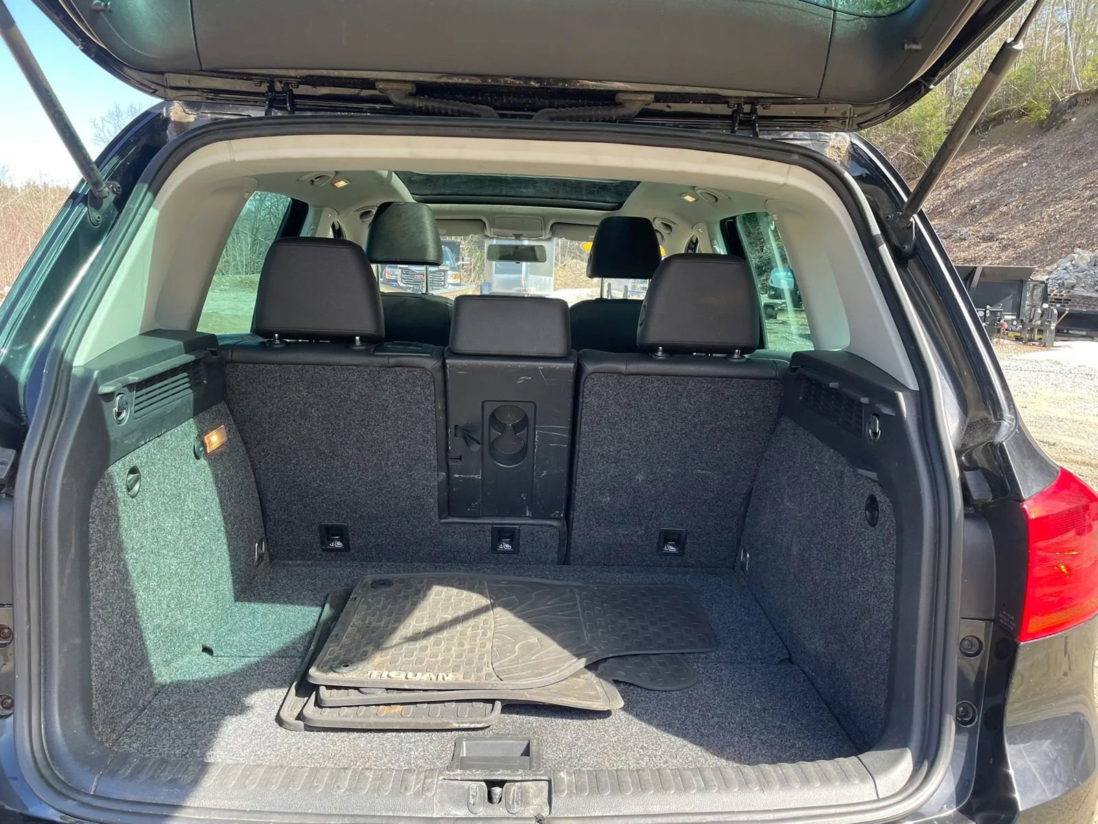 Used 2015 Volkswagen Tiguan SEL image 20