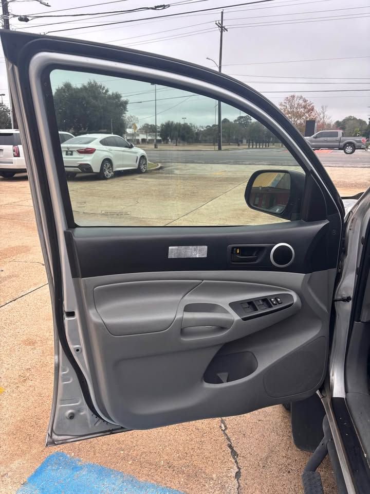 Used 2013 Toyota Tacoma 4x4 Double Cab w/ TRD Off-Road Pkg image 9