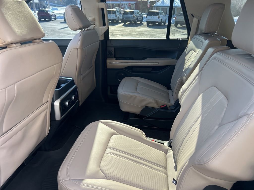 Used 2022 Ford Expedition Max Limited image 17