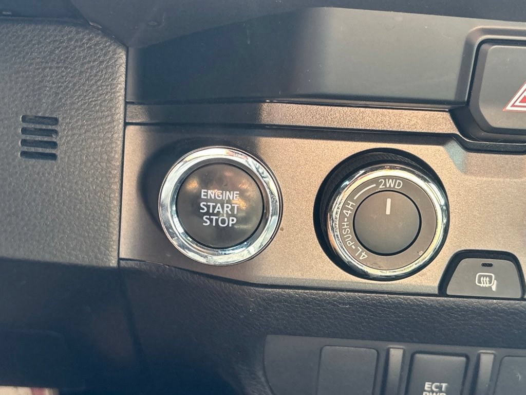 Used 2023 Toyota Tacoma TRD Off-Road AWD/4WD image 18