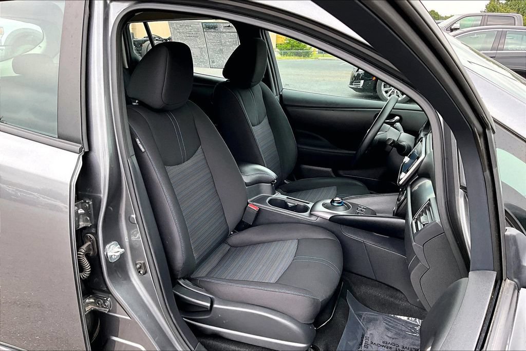 Used 2025 Nissan Leaf S FWD image 30
