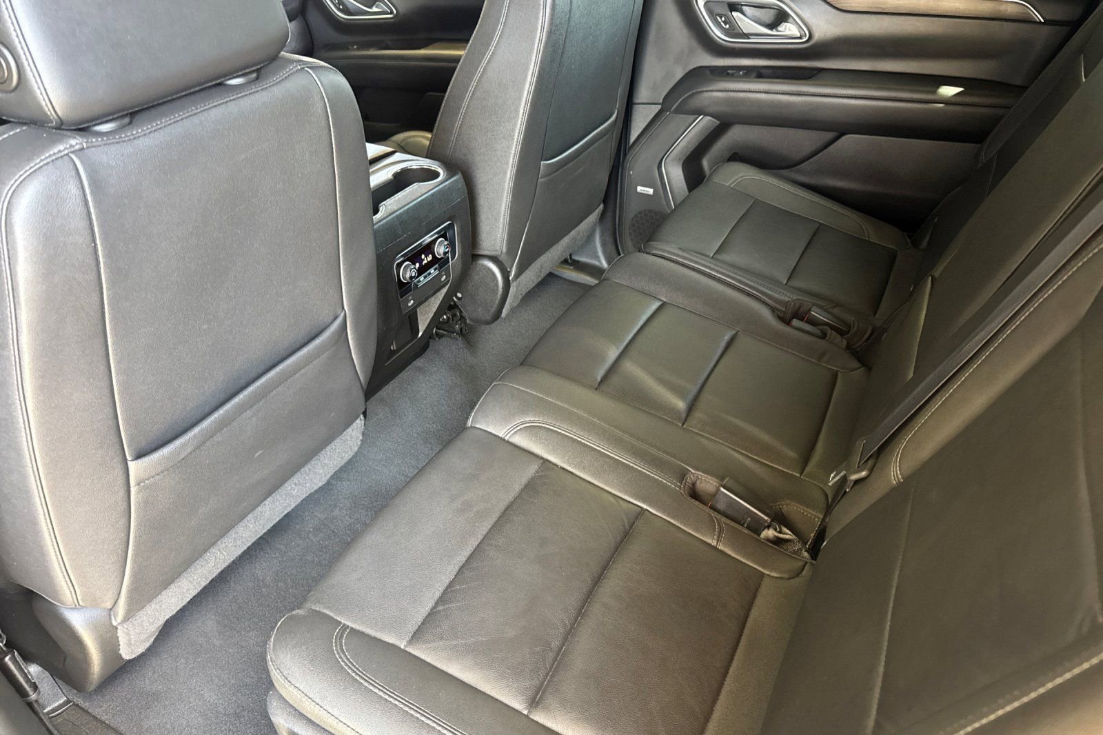 Used 2023 Chevrolet Suburban LT AWD/4WD image 15