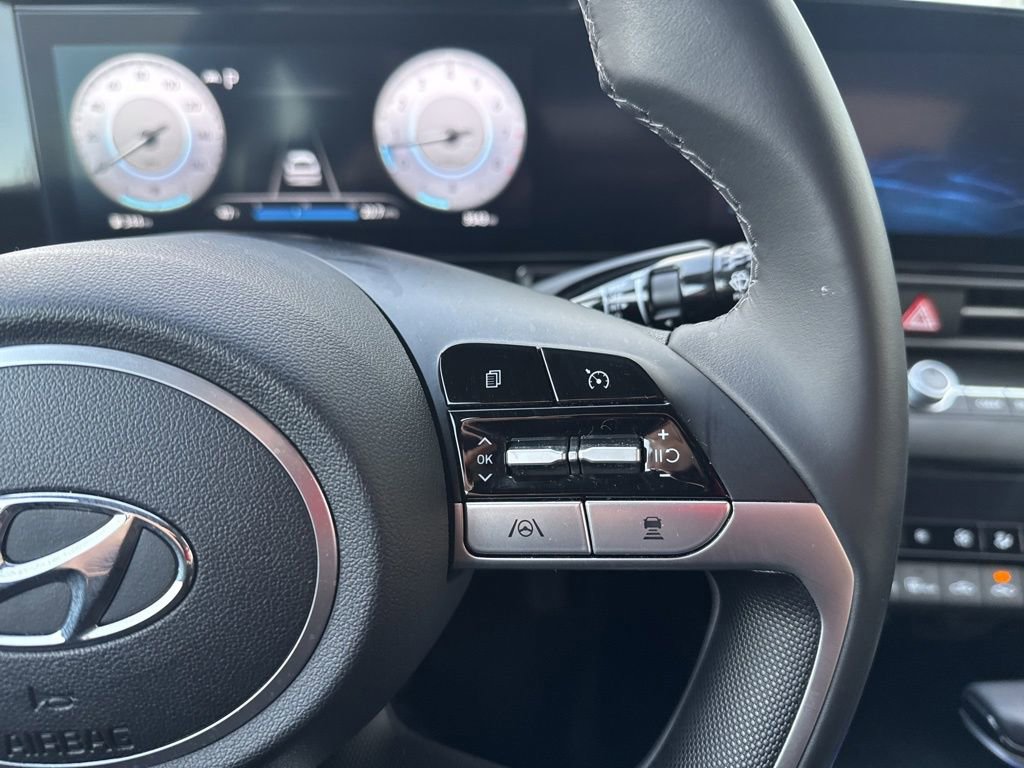 Used 2023 Hyundai Elantra SEL w/ Convenience Package FWD image 27