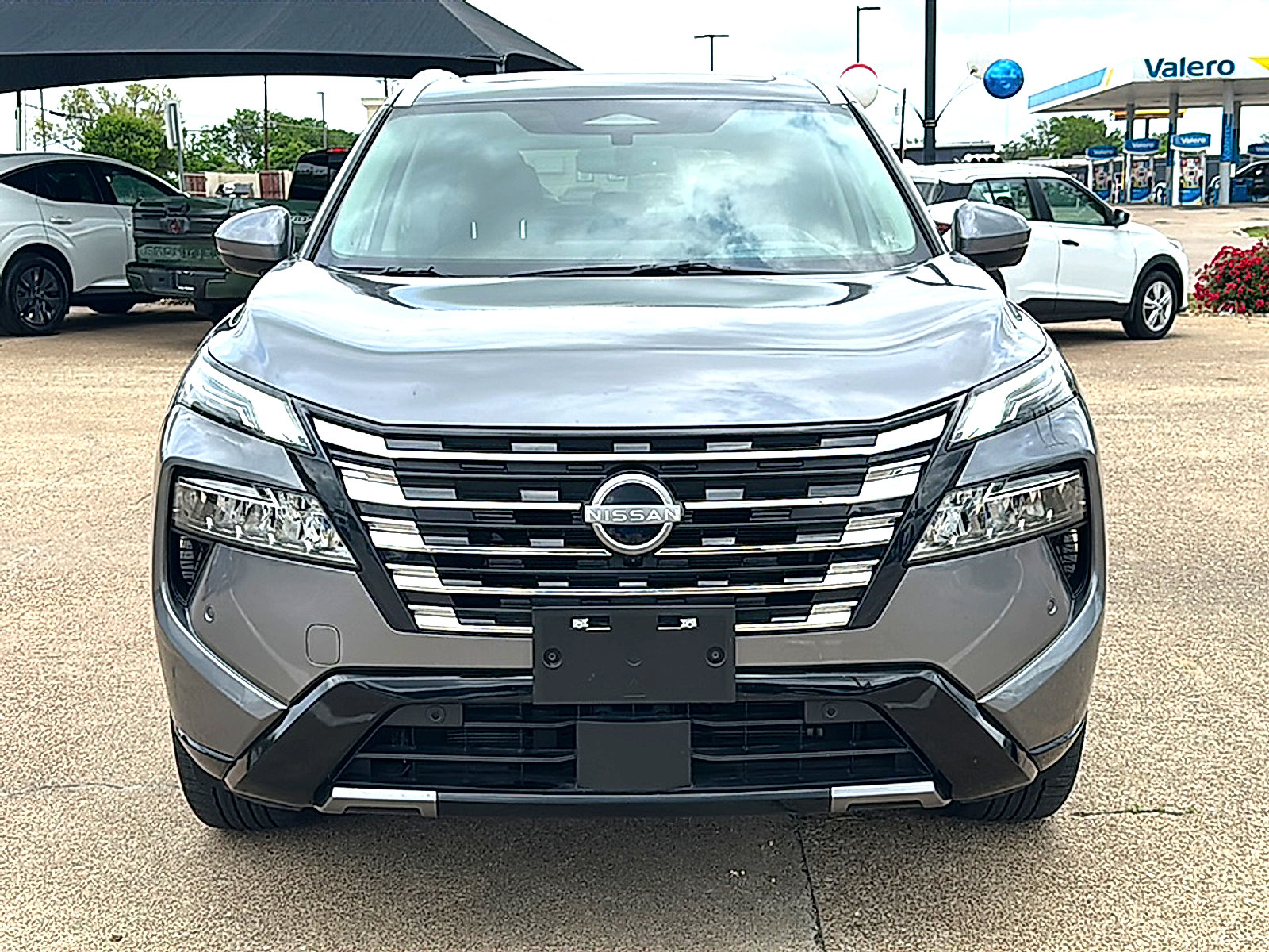 Certified 2025 Nissan Rogue Platinum w/ Tech Package FWD image 11