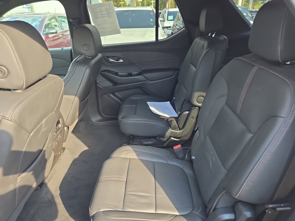 Used 2023 Chevrolet Traverse RS image 10