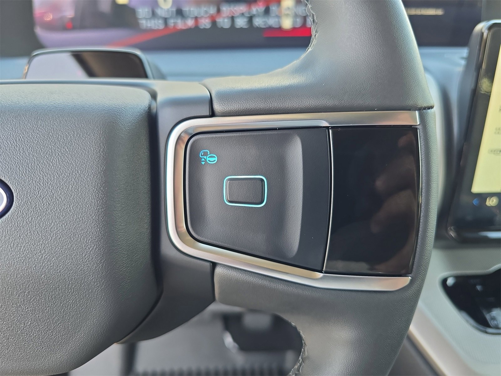 New 2025 Ford Expedition Active image 24