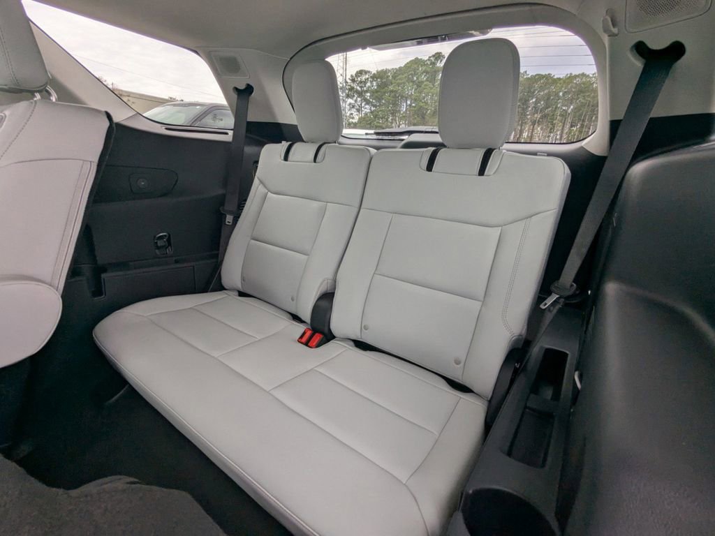 New 2026 Ford Explorer Platinum w/ LUX Leather Package image 13