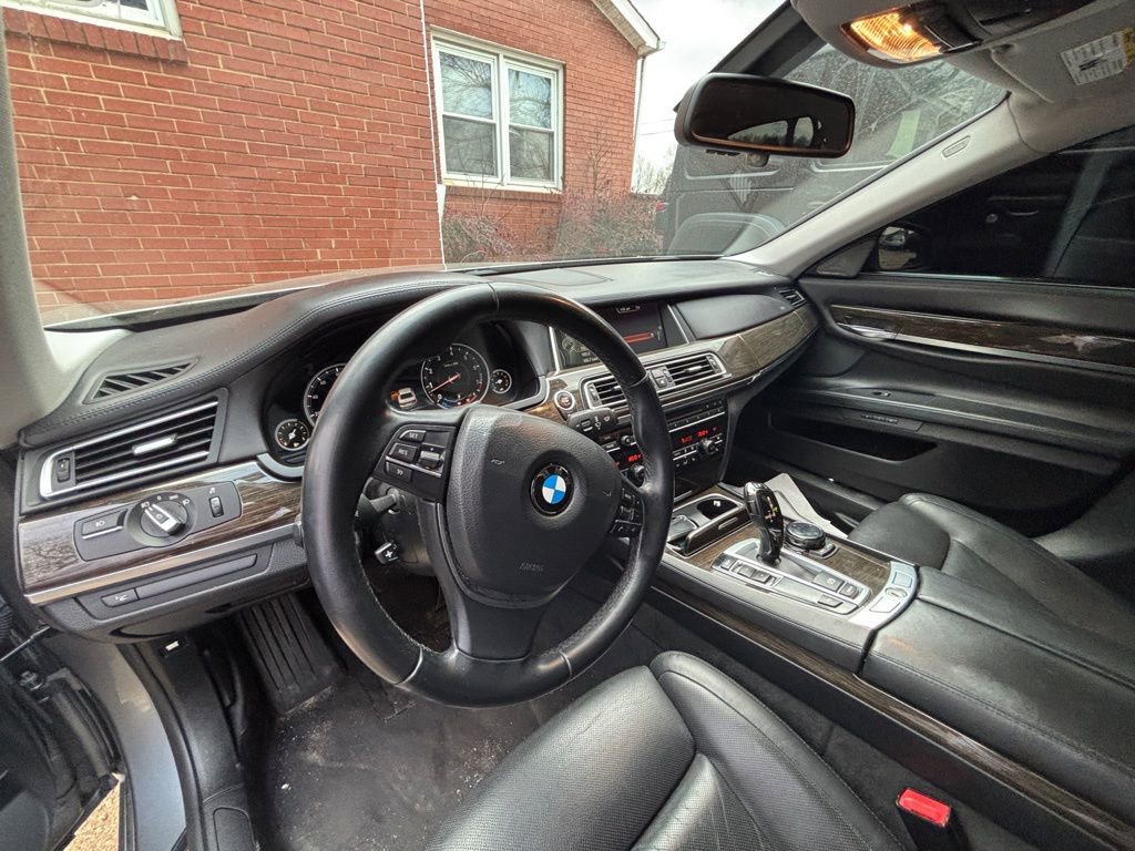 Used 2014 BMW 750Li 750Li w/ Executive Package image 11