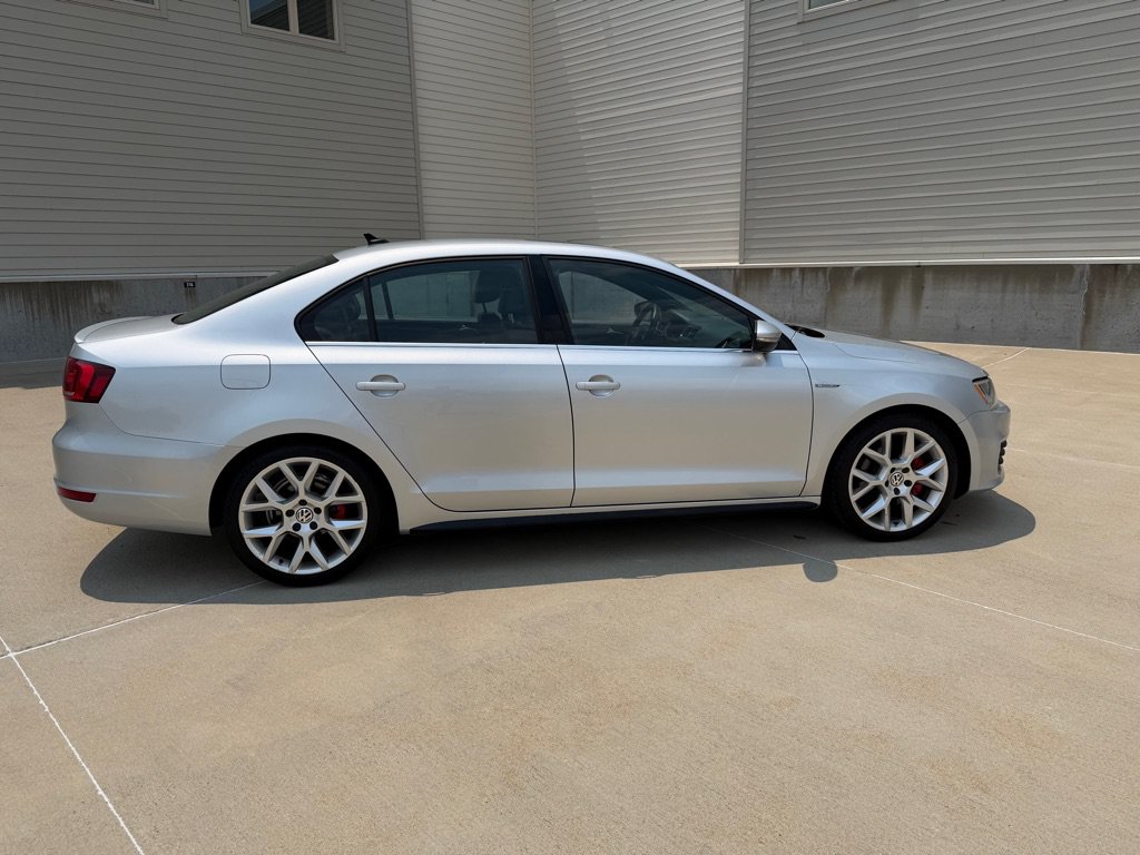 Used 2014 Volkswagen Jetta GLI FWD image 9